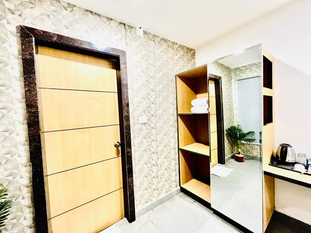 Hotel Lake View Airport Zone Hyderabad Luaran gambar