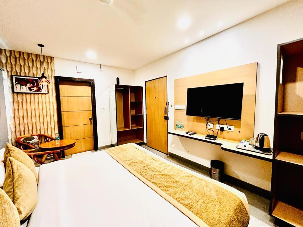 Hotel Lake View Airport Zone Hyderabad Luaran gambar